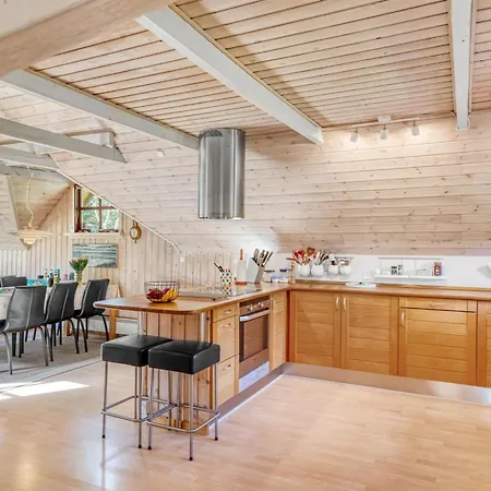 Niesina - 600m To The Fjord By Interhome *